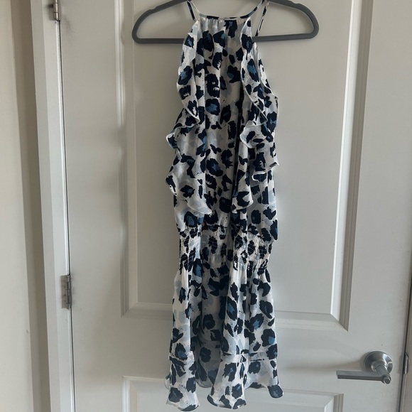 Parker White Blue Snow Leopard Ruffle Print Dress Size M - Picture 9 of 9
